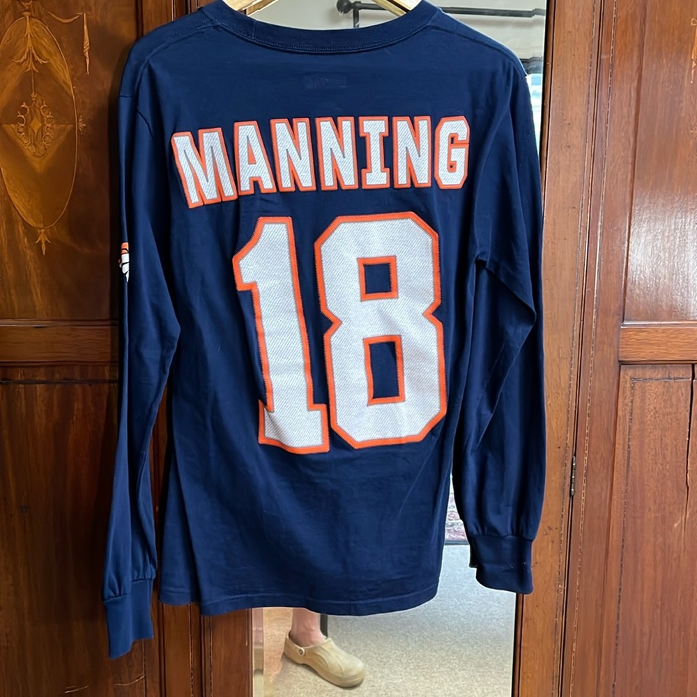Peyton Manning, Denver Broncos, long T-shirt number 18 NFL team apparel small